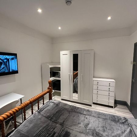 Urbanness Stays - Rooms With Stylish Comfort In The Heart Of London Borough of Croydon Exterior foto